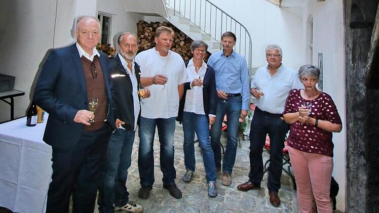 Zu dem Haus der Familie Borst gehört auch ein geschlossener Innenhof mit uralten Balken und einem ebenso uralten Pflaster. Die Familie Borst hat allerdings nicht nur die Fassade und die Fenster des Hauses Marktplatz 2 saniert. oto: Heike Beudert