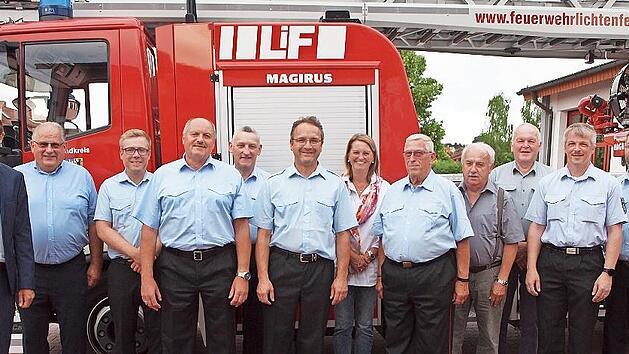Die Stadtfeuerwehr Lichtenfels ehrte langj&auml;hrige Mitglieder (von links): Andreas H&uuml;gerich, Otto Dinkel, Florian Helmbrecht, Rainer Dinkel (50 Jahre), Hermann Schuberth, Uwe Schnapp, Sabine Rie&szlig;ner, Karl Herbst (50 Jahre), Georg Keller (50 Jahre) u...