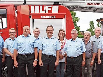 Die Stadtfeuerwehr Lichtenfels ehrte langj&auml;hrige Mitglieder (von links): Andreas H&uuml;gerich, Otto Dinkel, Florian Helmbrecht, Rainer Dinkel (50 Jahre), Hermann Schuberth, Uwe Schnapp, Sabine Rie&szlig;ner, Karl Herbst (50 Jahre), Georg Keller (50 Jahre) u...