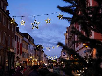 Erlangen lädt zur Langen Einkaufsnacht ein - mit weihnachtlicher Atmosphäre