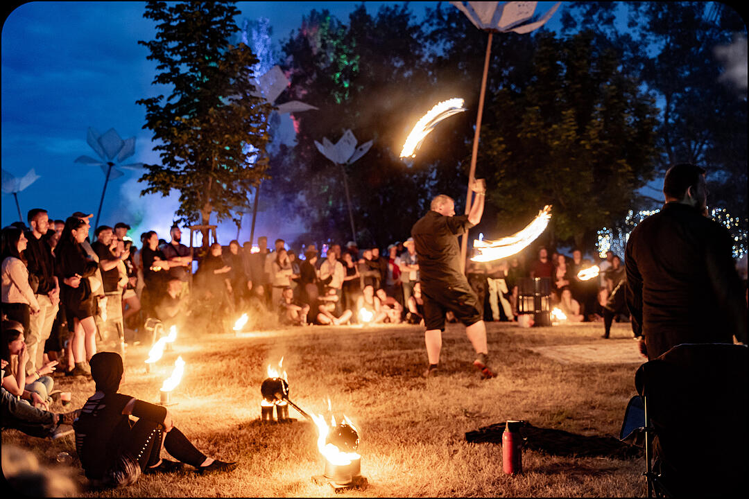 Love, Fire & Electronic Beats!