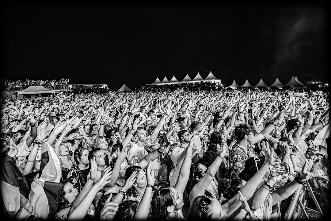 Mit vielen internationalen und nationalen Live-Acts!