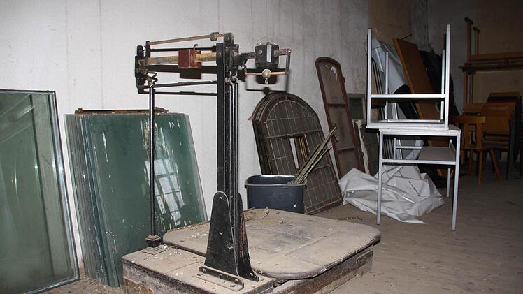 Diese Waage schlummert auf dem Speicher. Fotos: Ralf Ruppert