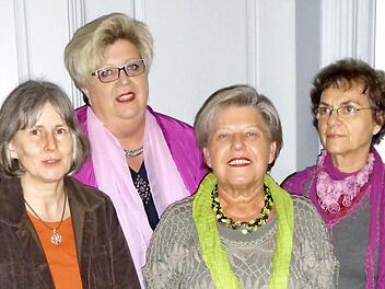 Sie helfen Trauernden im Malteser-Trauertreff: Gisela Bower, Daniela Böhm, Roswitha Fliege und Elfie Trautvetter-Ferg.  Foto: Sabine Weinbeer