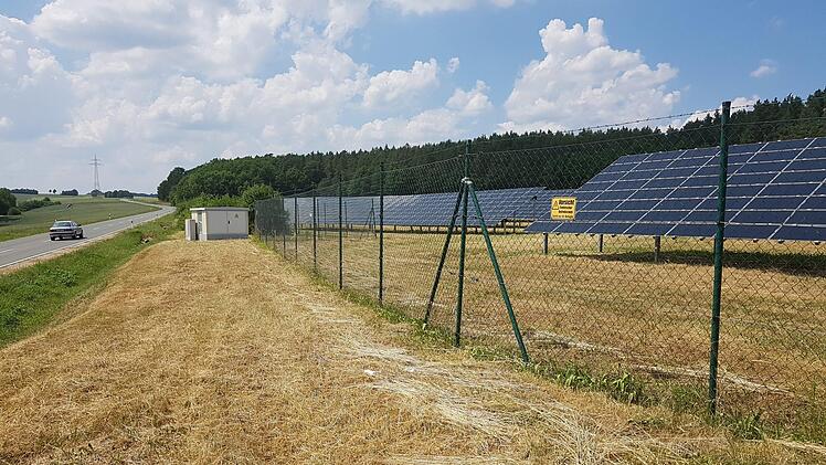 Hinter Oberbrunn steht bereits eine Solaranlage - abseits vom Maintal gelegen, wie es der Gemeinderat auch künftig favorisiert. Foto: Tobias Kindermann