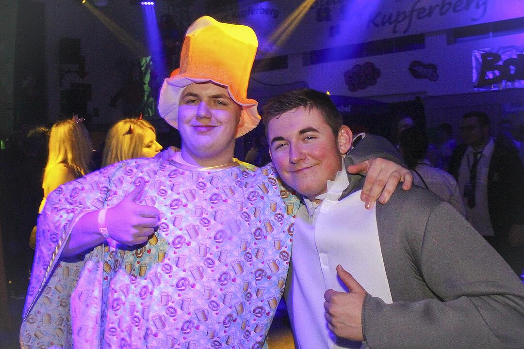 Super Stimmung beim Blütenfasching