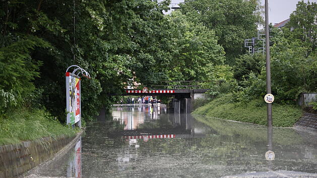 N&uuml;rnberg: Stadt &auml;u&szlig;ert sich zu Bauma&szlig;nahmen an Problem-Unterf&uuml;hrung - "immer wieder &Uuml;berflutungen"