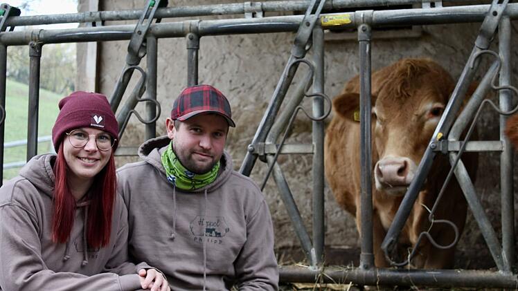 Laudenbacher Landwirt rührt Verlobte mit aufwändigem Heiratsantrag zu Tränen