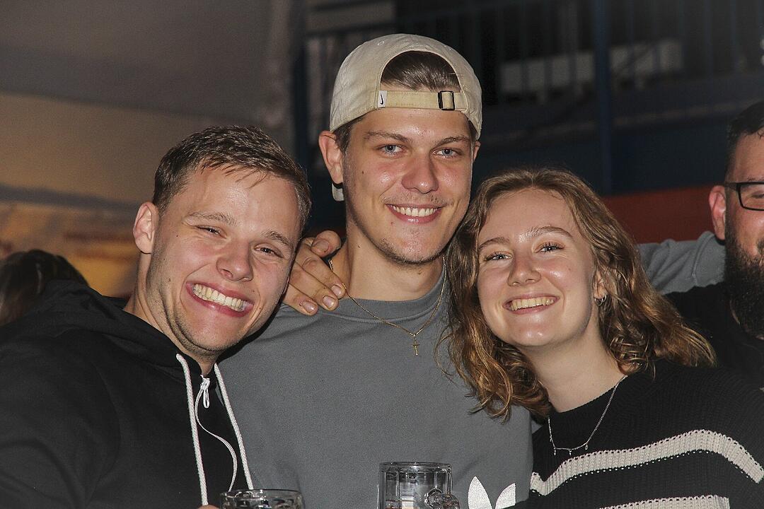 Party und Tanz in der Dreifachhalle
