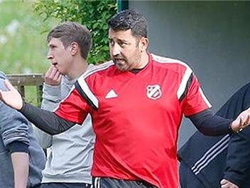 Onur Thompson hat den SV Hetzles im dramatischen Abstiegskampf der vergangenen Saison bereits kennengelernt und will nun, als Cheftrainer, eine weitere Zitterpartie vermeiden. Foto: anpfiff.info