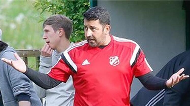 Onur Thompson hat den SV Hetzles im dramatischen Abstiegskampf der vergangenen Saison bereits kennengelernt und will nun, als Cheftrainer, eine weitere Zitterpartie vermeiden. Foto: anpfiff.info