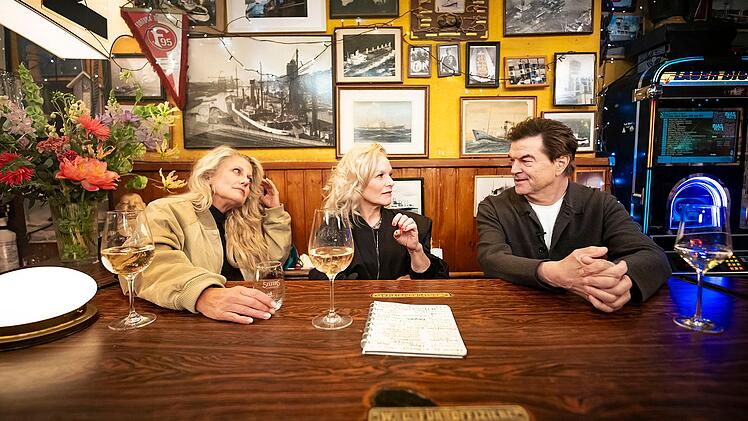 Barbara Sch&ouml;neberger (links) und Campino sind jeweils zum dritten Mal bei "Inas Nacht" zu Gast.