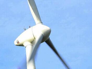 Windräder in der Fränkischen Schweiz sind weder effizient noch landschaftsverträglich, findet die CSU. Foto: Josef Hofbauer