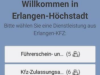 Auswahl per Knopfdruck: Führerschein oder Zulassung Foto: privat