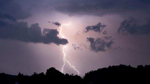 Wetter in Franken: DWD meldet am Mittwoch f&uuml;r erste Regionen starke Gewitter