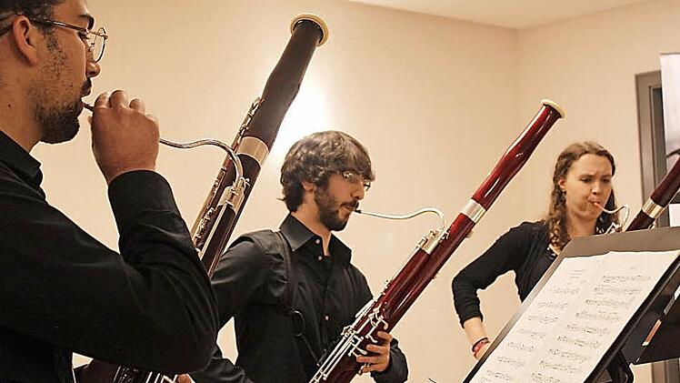 Ganz neue Töne waren am Freitagabend in der Alten Schule in Loffeld zu hören: Die Meisterschüler gaben ein Fagott-Konzert. Foto: Markus Häggberg