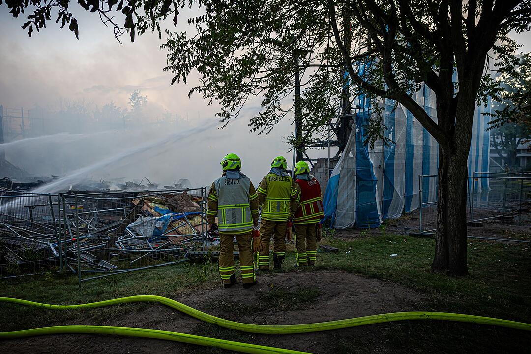 Brand einer Sporthalle in Hannover