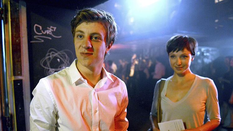 Ben (Thomas Schubert) glaubt, bei einem romantischen One-Night-Stand seiner Mutter Sylvia (Julia Koschitz) gezeugt worden zu sein.