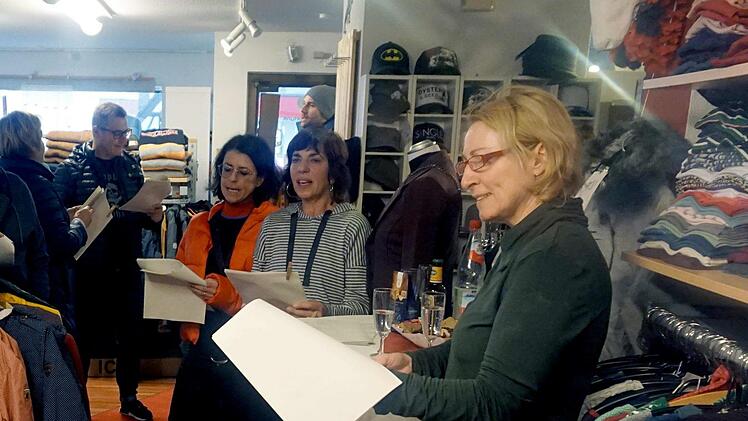 Eindrücke vom Adventssingen    Foto: Richard Sänger