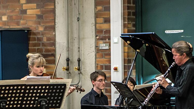 Viel Beifall gab es für ein Konzert im Strömungslabor der Hochschule Coburg Foto: JJochen Berger
