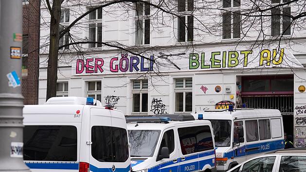 Razzia nach Anschlag auf Strommasten im September in Berlin