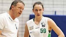 Trainer Ulf Schabacker instruiert Julia F&ouml;rner, eins der Bamberger Talente, die f&uuml;r die kommenden Jahre hoffen lassen. Fotos: sportpress