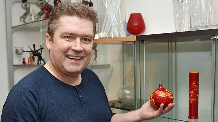 Olaf Schönherr aus Untertheres darf neun seiner Kunstwerke in Melbourne/Australien präsentieren.
