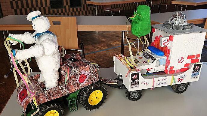 Der Siegerwagen des Wettbewerbs zum virtuellem Faschingsumzug in der Grundschule Steinwiesen.