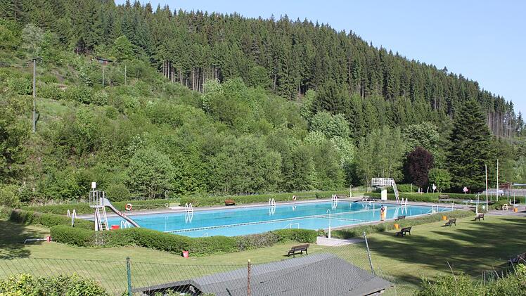 In der Rennsteigregion gibt es nur ein Freibad. Nun stehen im Freibad Ludwigsstadt erhebliche Sanierungen an.