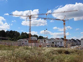 In der Baubranche (wie hier in Etzelskirchen) verlangen die Handwerker den Steuersatz, der zum Zeitpunkt der Fertigstellung gilt.  Foto: Andreas Dorsch