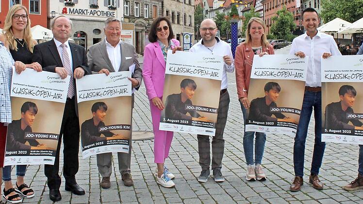 Neun Befürworter für die Open-Air-Klassik-Idee (v. links): Mathias Söllner, Sophia Oswald, Bernd Legal, Roberto Bauer, Birgit Müller, Sebastian Müller, Sabine Rießner, Andreas Hügerich und Andreas Leikeim sind sich darin einig, dass das Open Air s...