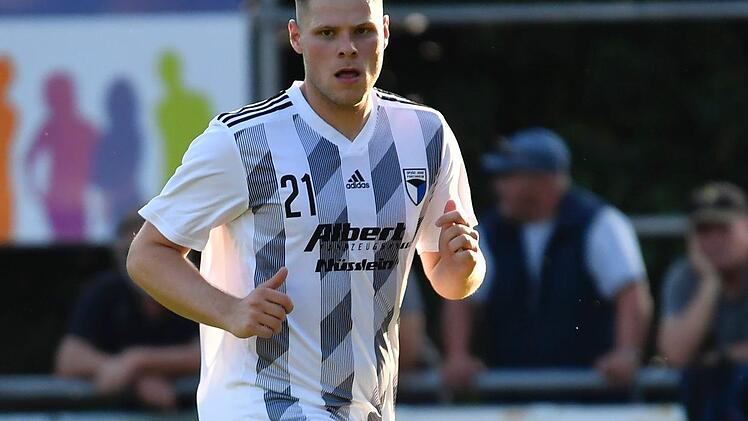 Nicolas Schwab trifft am Samstag mit Jahn Forchheim auf den Baiersdorfer SV, für den er 14 Jahre spielte. Foto: Sportfoto Zink,