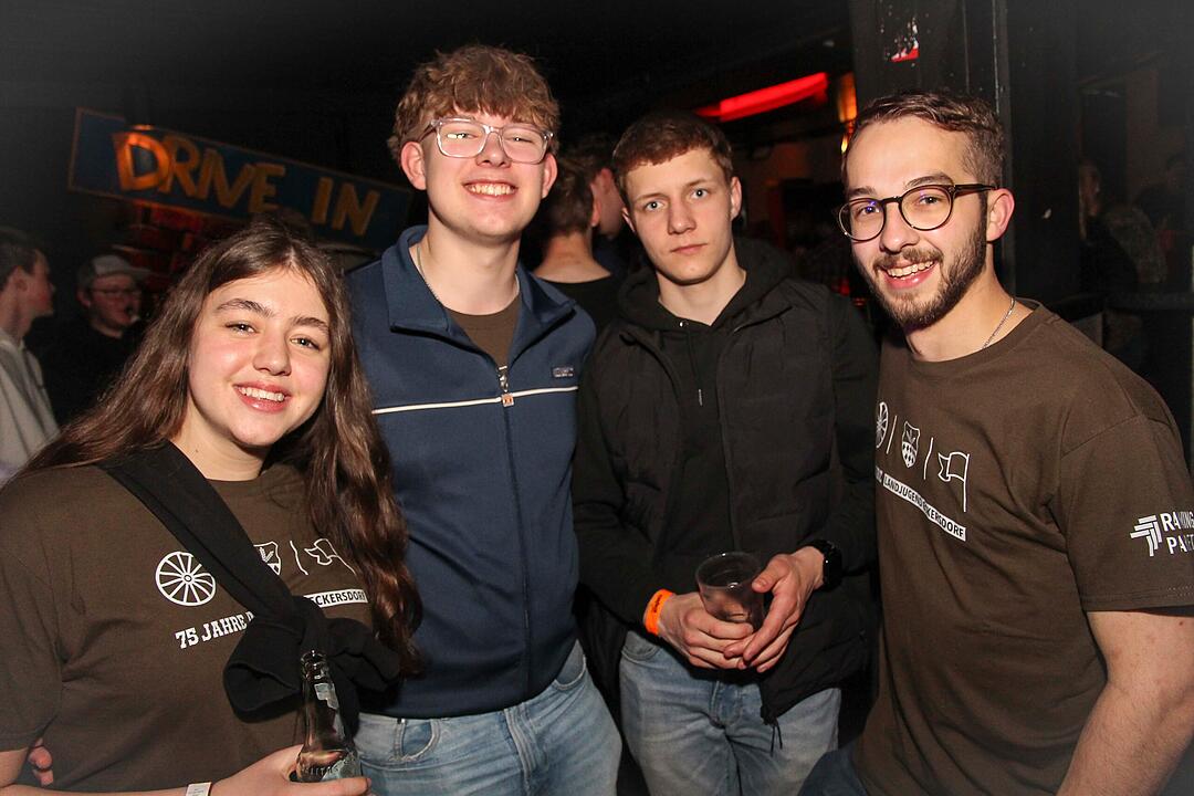 RADSPITZ live im Schwingen Nightlife