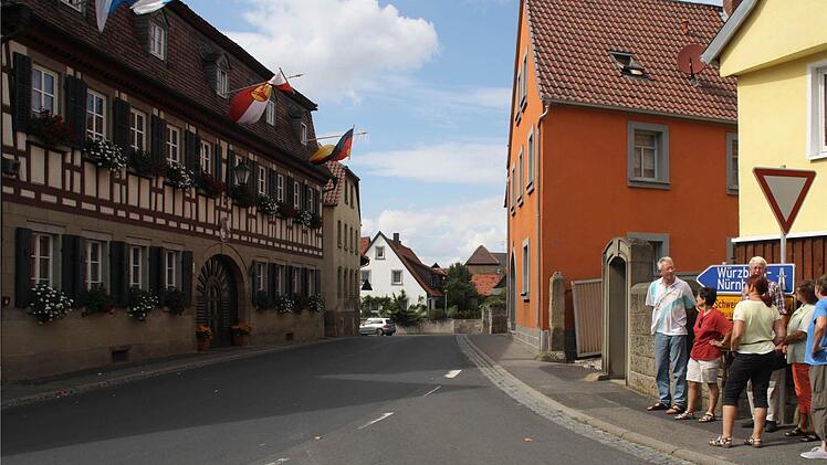 Erst gräfliches Domänenamt, heute Rathaus und Gemeindesitz.
