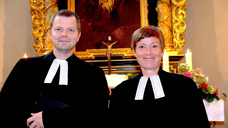 Pfarrer-Ehepaar Thomas Braun und Dr. Katharina Eberlein-Braun. Foto: Gerd Schaar