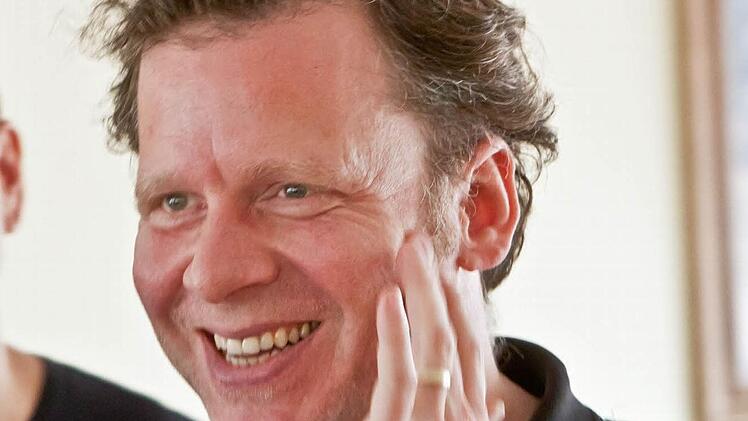 Regisseur Vincent Wojdacki bei der Probenarbeit