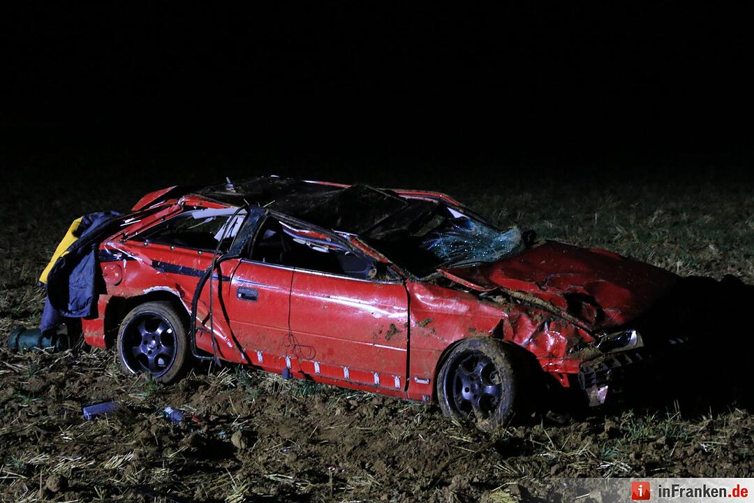 Opel überschlägt sich bei Königsfeld