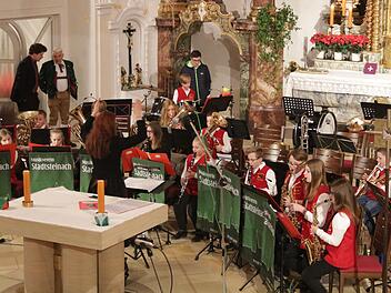 Die Instrumentalschüler des Musikvereins Stadtsteinach werden regelmäßig mit dem Vor-Orchester an Auftritte vor Publikum herangeführt.Klaus Klaschka