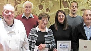 Ehrungen beim RSV Solidarität Lützelbuch (von links): Volker Fertsch, Axel Fink, Ulrich Rau, Sieglinde Heller, Bianca Paul, Torsten Scheler, Werner Scheler und Dietmar Wächter.  Foto: Martin Koch
