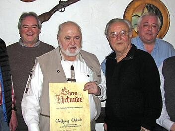 Ehrungen beim RSV Solidarität Lützelbuch (von links): Peter Herrmann, Vorsitzender Dietmar Wächter, Wolfgang Welsch, Werner Heller, Volker Fertsch und Klaus Arnold Foto: Martin Koch