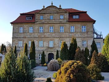 Von der Parkseite aus bietet Schloss Gereuth einen besonders imposanten Anblick. Foto: Eckehard Kiesewetter