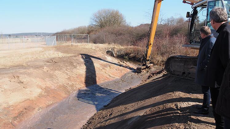 Seebach an der Breitenau zwischen dem Flugplatzgel&auml;nde und dem Brose-Areal