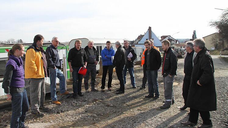 Erster Ortstermin an der Baustelle.