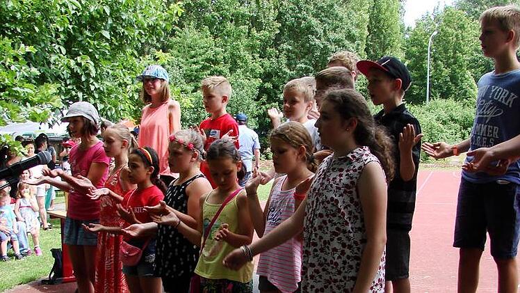24 Nationen feiern Sommerfest der St. Martin-Schule
