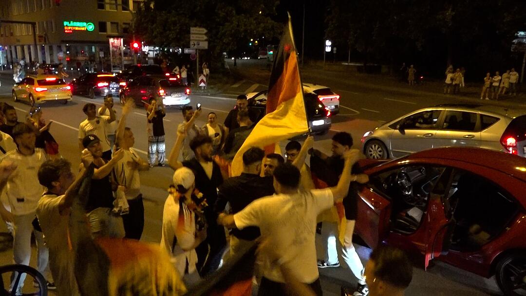 N&uuml;rnberg feiert ausgelassen den Einzug ins Viertelfinale