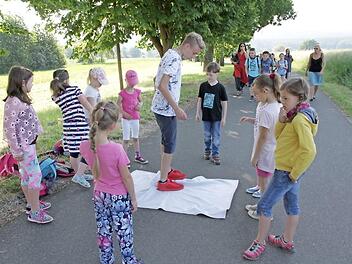 Am "Tag der Besinnung" zogen die Hallerndorfer Schüler auf den Kreuzberg. Foto: Mathias Erlwein
