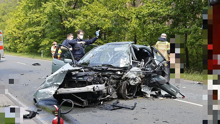 Mehrere Verletzte bei Frontalzusammensto&szlig;