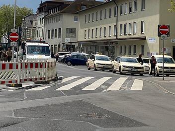 Bad Kissingen: Fu&szlig;g&auml;nger&uuml;berweg wird barrierefrei - Arbeiten sollen Verkehr nicht stark beeintr&auml;chtigen