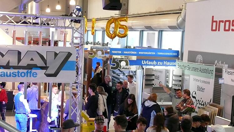 Knapp 6500  Besucher kamen am Wochenende zur Immobilienmesse Franken in die Brose-Arena. Foto: Andrea Spörlein
