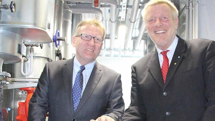 Symbolischer Knopfdruck: Berthold Lendner (links) und Oberbürgermeister Norbert Kastner.